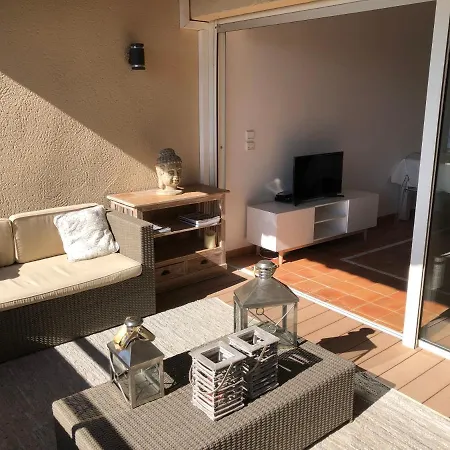 Saint Tropez, En Front De Apartament *