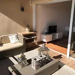 Saint Tropez, En Front De Apartment *