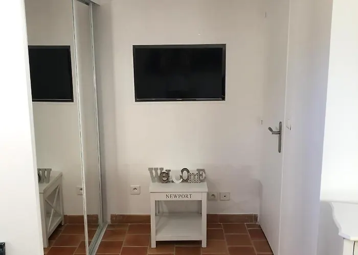 Saint Tropez, En Front De רמטואל